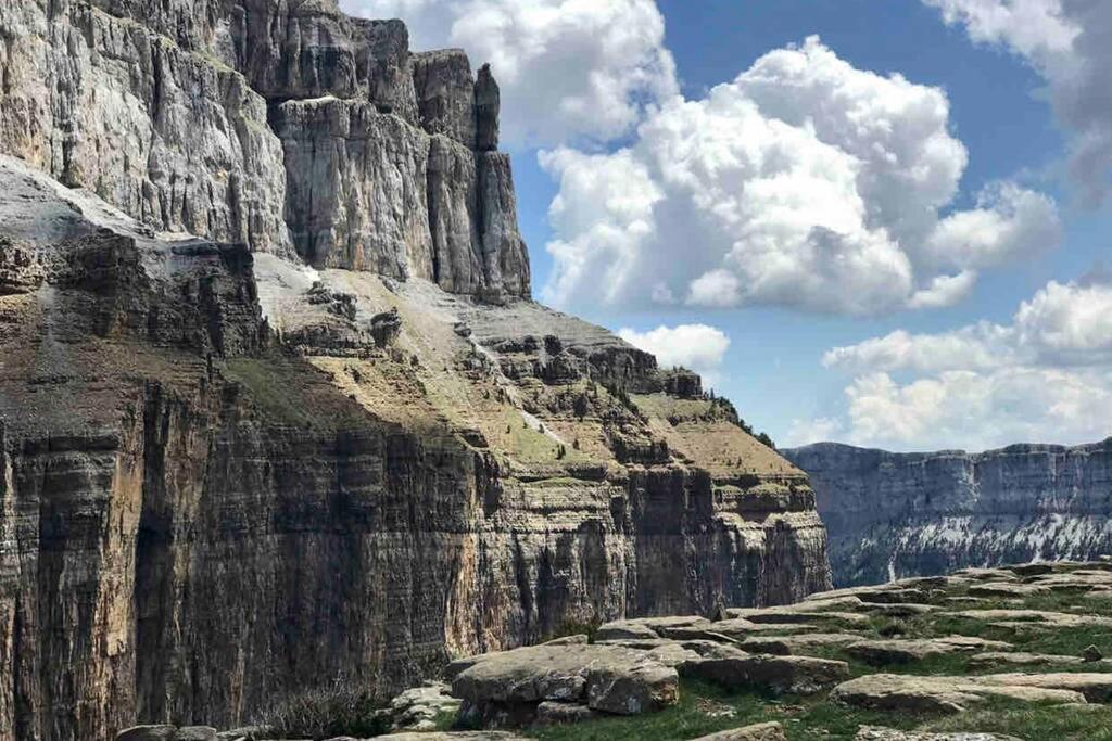 Apartamento Siente Sobrarbe En Aínsa Dış mekan fotoğraf